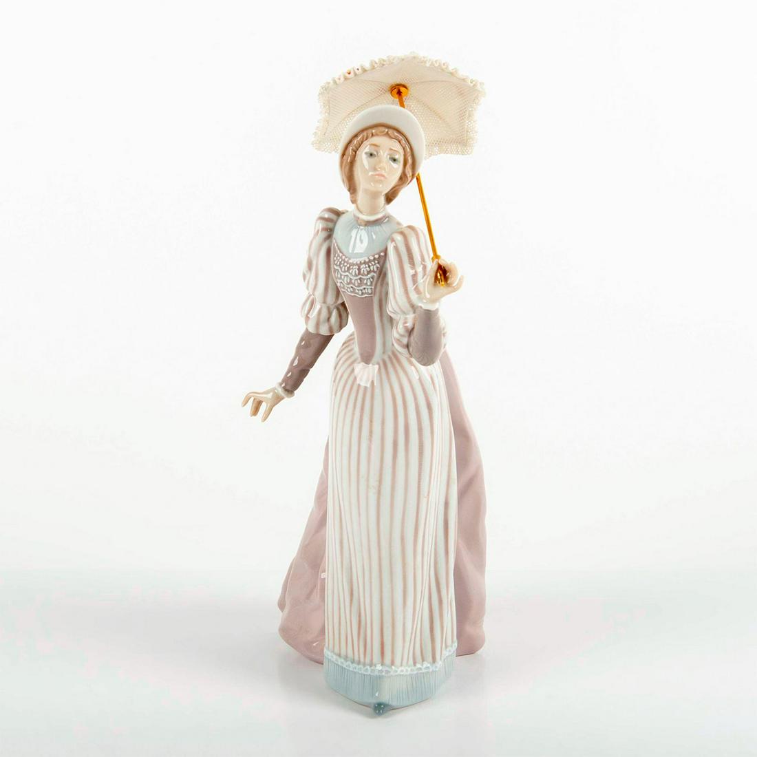 English Lady 1005324 - Lladro Porcelain Figurine (1 of 5)