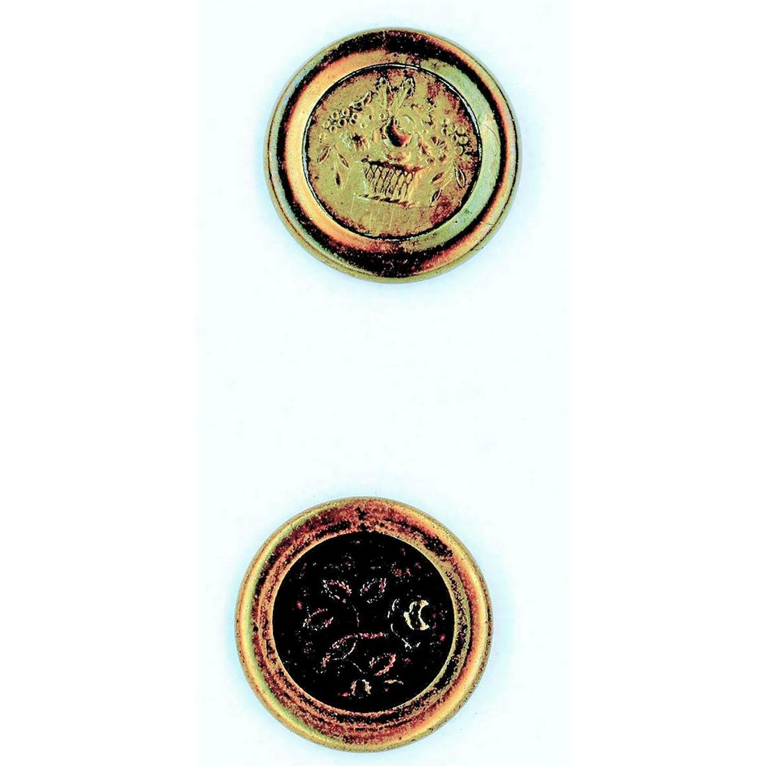 A SMALL CARD OF DIVISION ONE BRASS JACKSONIAN BUTTONS (1 of 3)