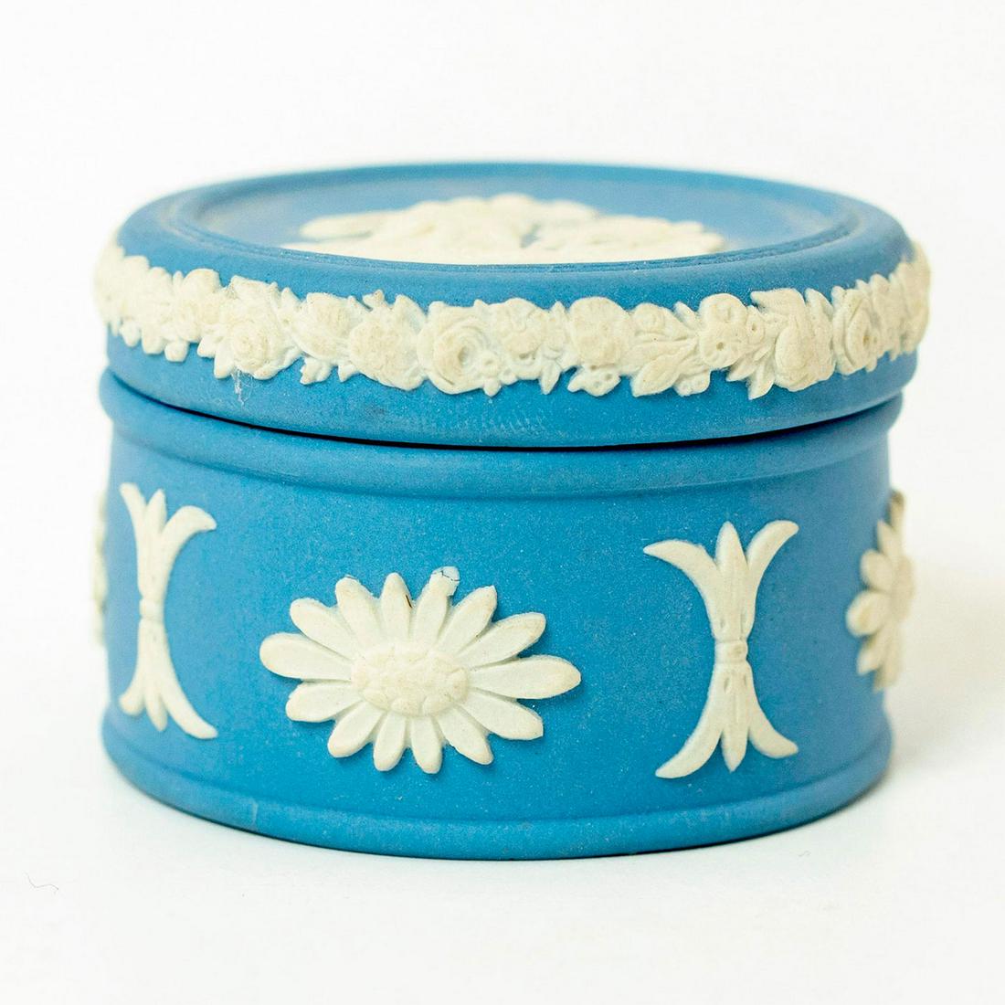 Wedgwood Jasperware Trinket Box (1 of 5)