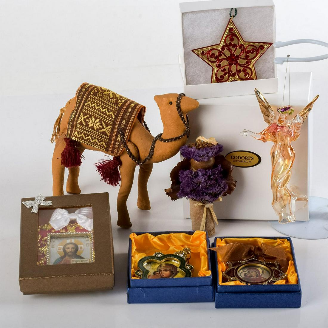 7pc Classic Christmas Ornament Sets (1 of 6)