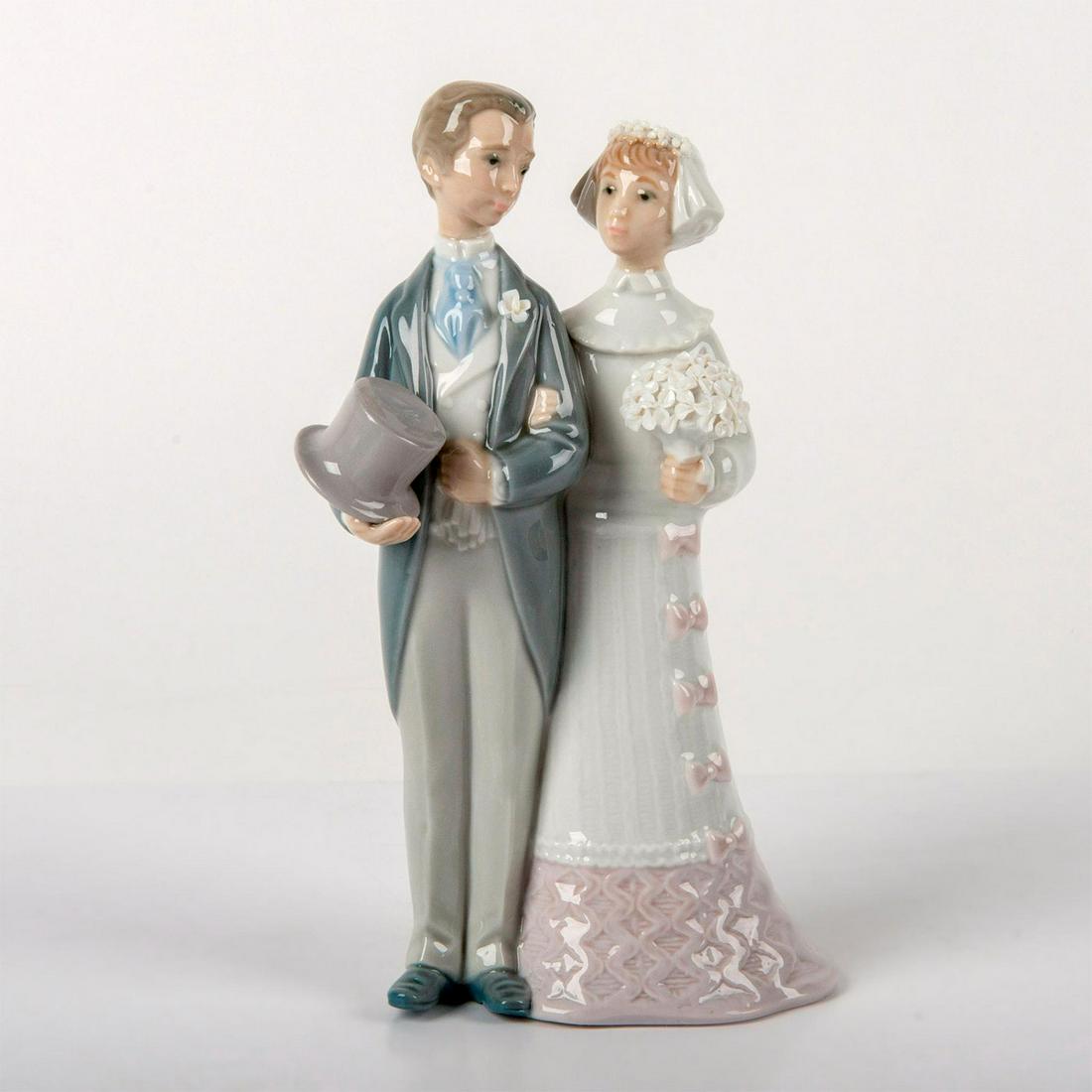 Wedding 1004808 - Lladro Porcelain Figurine (1 of 5)