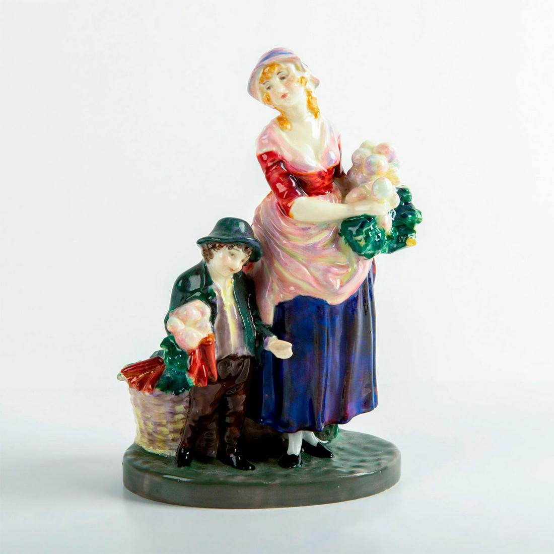 London Cry HN752 - Royal Doulton Figurine (1 of 3)