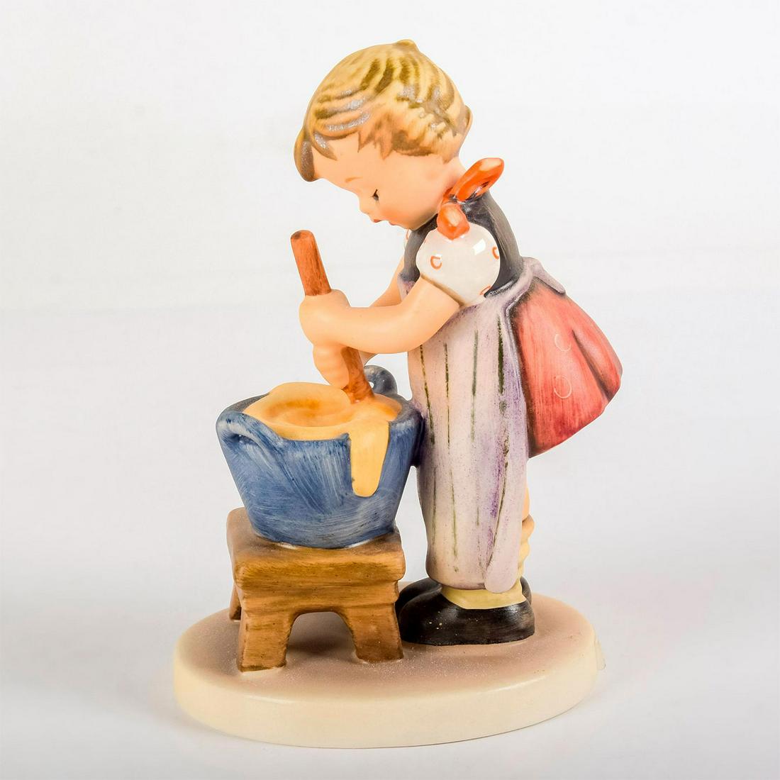 Baking Day 330 - Goebel Hummel Figurine (1 of 4)