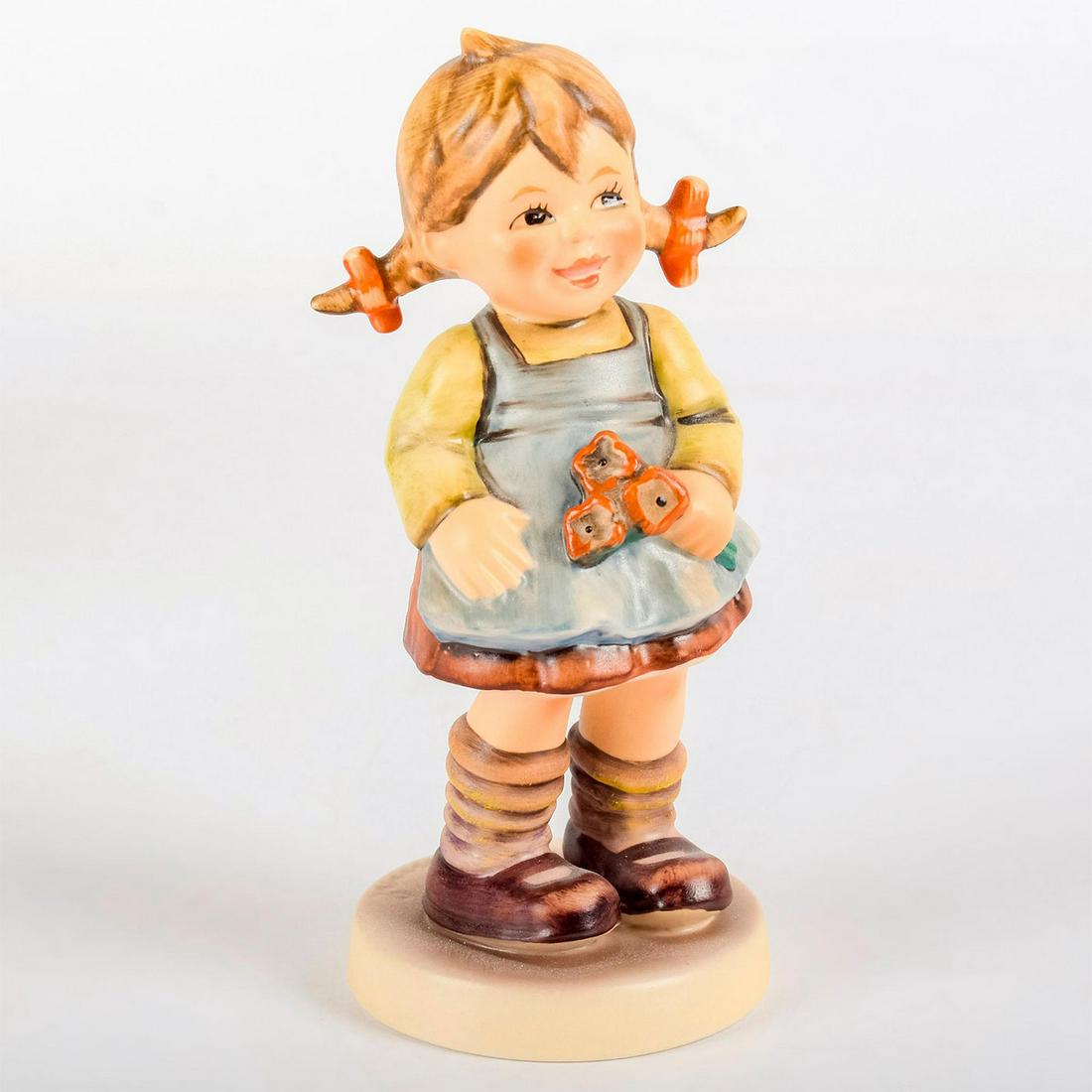 Flower Girl 548 - Goebel Hummel Figurine (1 of 4)