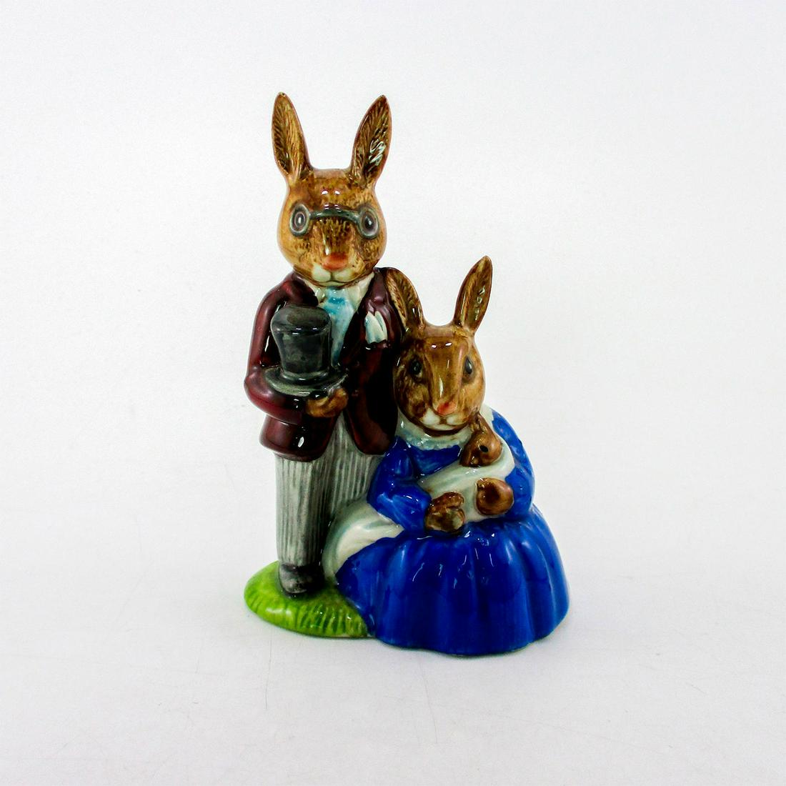 Family Photograph DB1 - Royal Doulton Bunnykins (1 of 3)