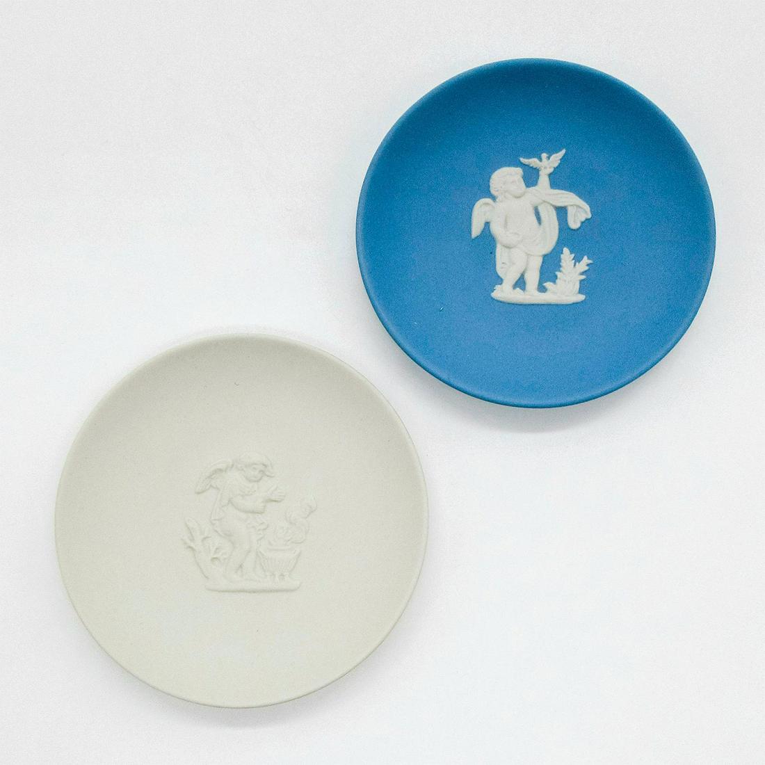 2pc Wedgwood Jasperware Miniature Plates, Cherub (1 of 5)