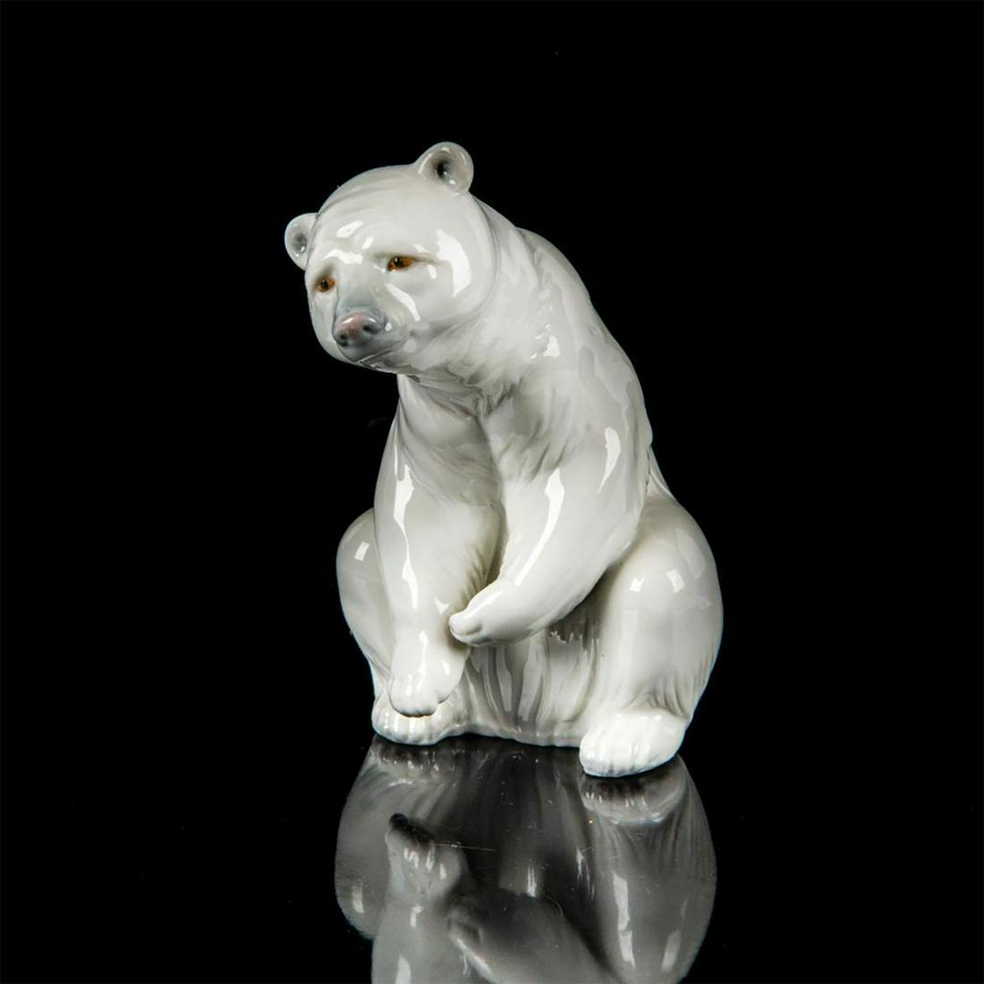 Resting Polar Bear 1001208 - Lladro Porcelain Figurine (1 of 3)