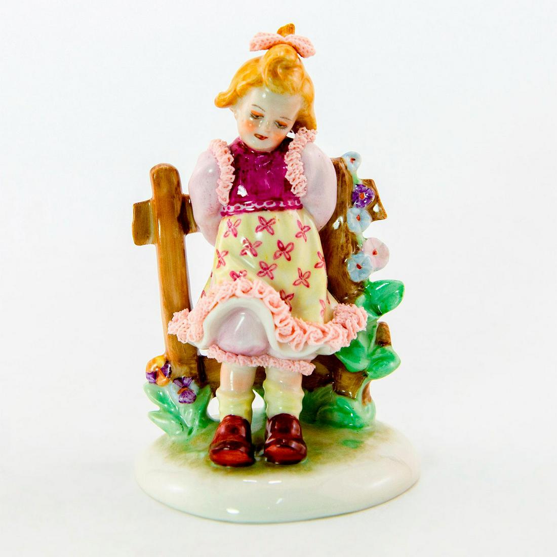Muller Volkstedt Irish Dresden Figurine, Do You Love (1 of 3)