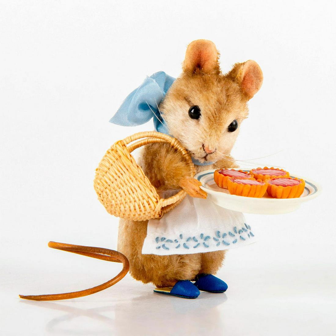 R. John Wright Doll, Beatrix Potter, Appley Dapply: Mohair mouse with jointed arms and neck, glass eyes, resin hands/feet, and leather tail. Wears an embroidered apron and leather slippers, and holds a plate of pies and basket. Limited edition number 8