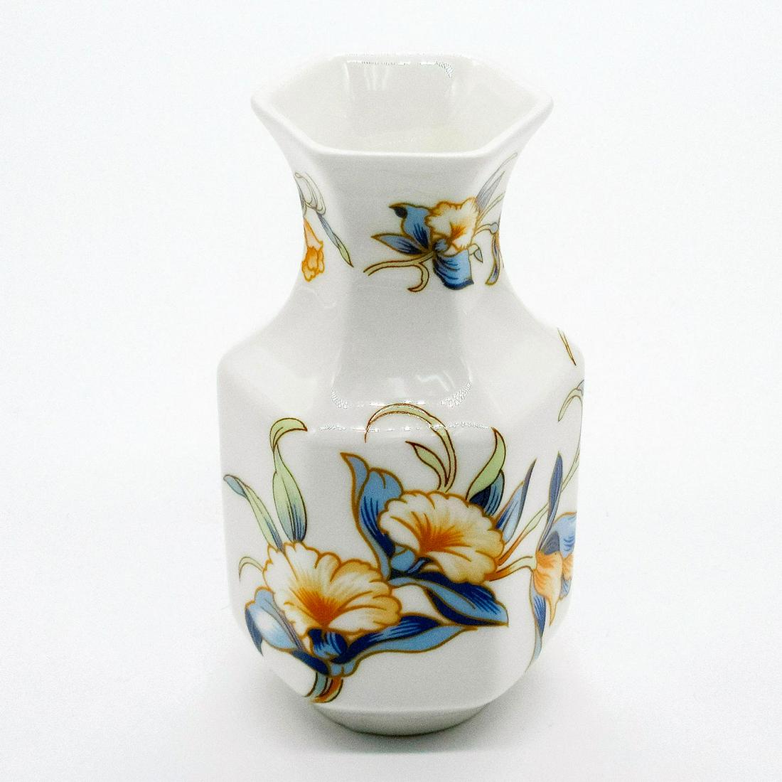 Aynsley Miniature Porcelain Vase, Just Orchids: Fine English bone china; colorful floral patterns. Aynsley backstamp. Good condition. Weight: 2.5 oz #aynsley #porcelain #vase Issued: 20th c. Dimensions: 3.5"H Manufacturer: Aynsley Country of Origin
