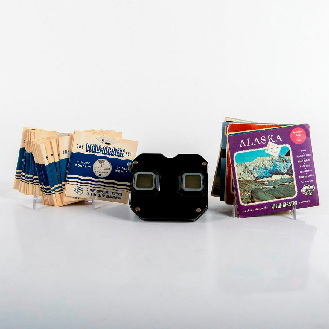 Vintage Sawyer's Bakelite View Master with 54 Slides (1 of 5)