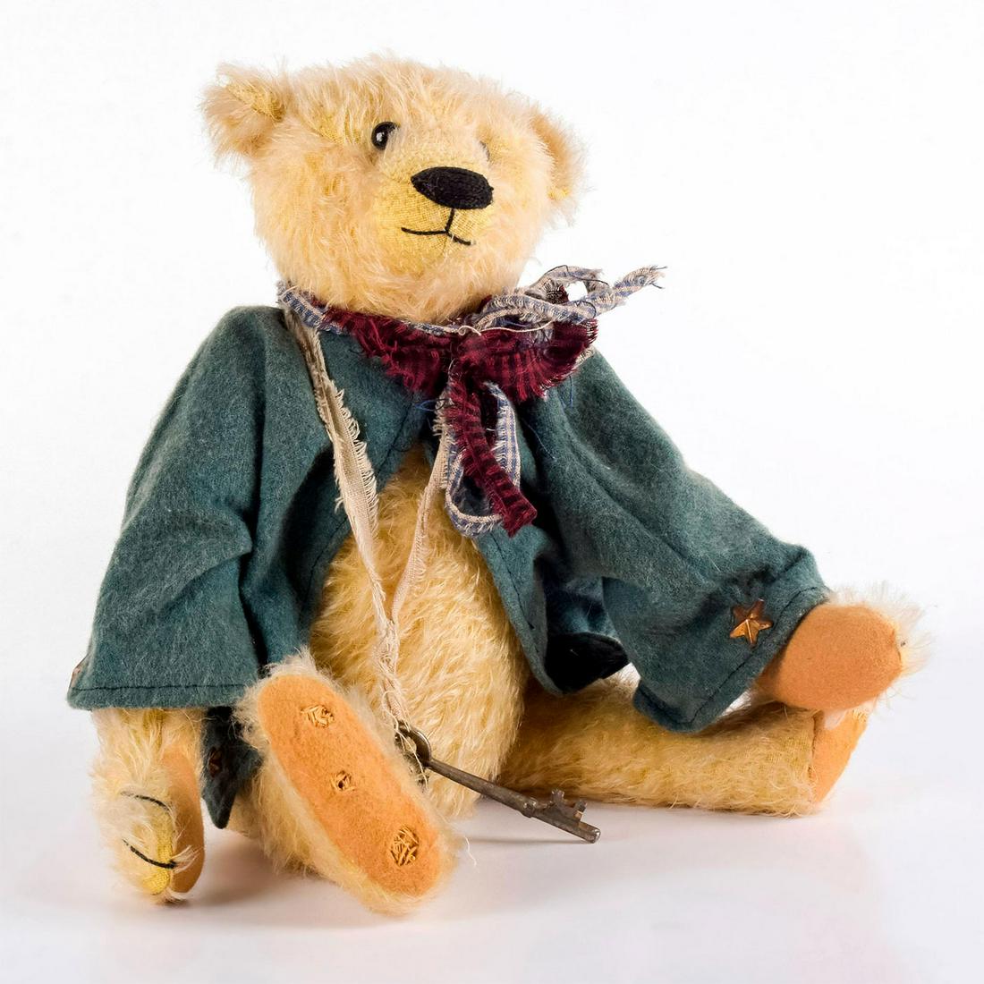 Vintage Tammy Lawrence Mohair Teddy Bear: Limited edition tan 5 times jointed mohair teddy with hand stitched face and claws. Green felt jacket with metal key accessory. Tag and certificate of authenticity attached. Weight: 12.4oz #tammiested