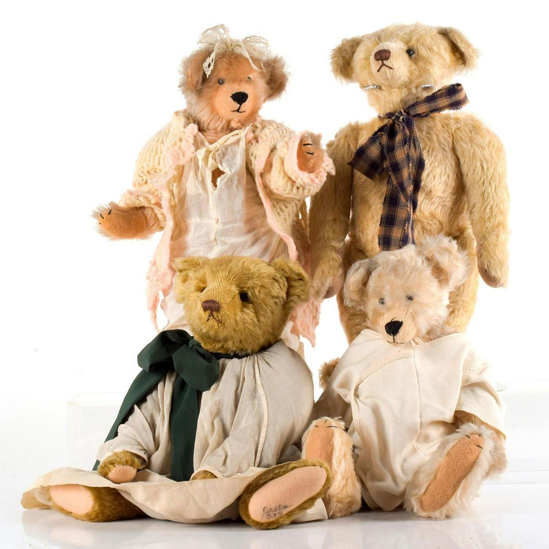 Set of 4 Vintage Mohair Teddy Bears (1 of 3)