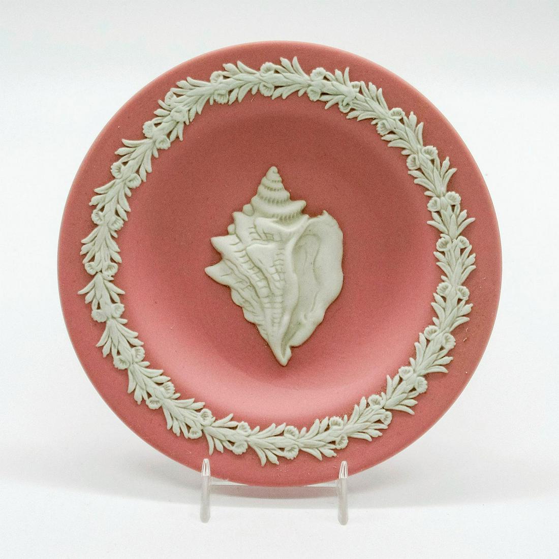 Wedgwood Pink Jasperware Round Tray (1 of 4)