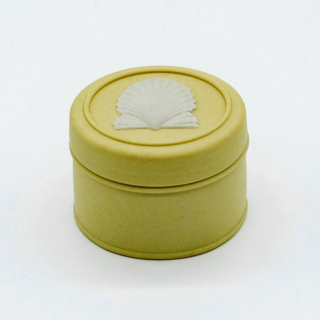 Wedgwood Primrose Jasperware Miniature Round Box: Collector's Club exclusive; cream colored decoration in relief depicting a seashell. Collector's Club sticker on underside of lid. Wedgwood impressed on base. Good condition. #wedgwood #jasperware #pr