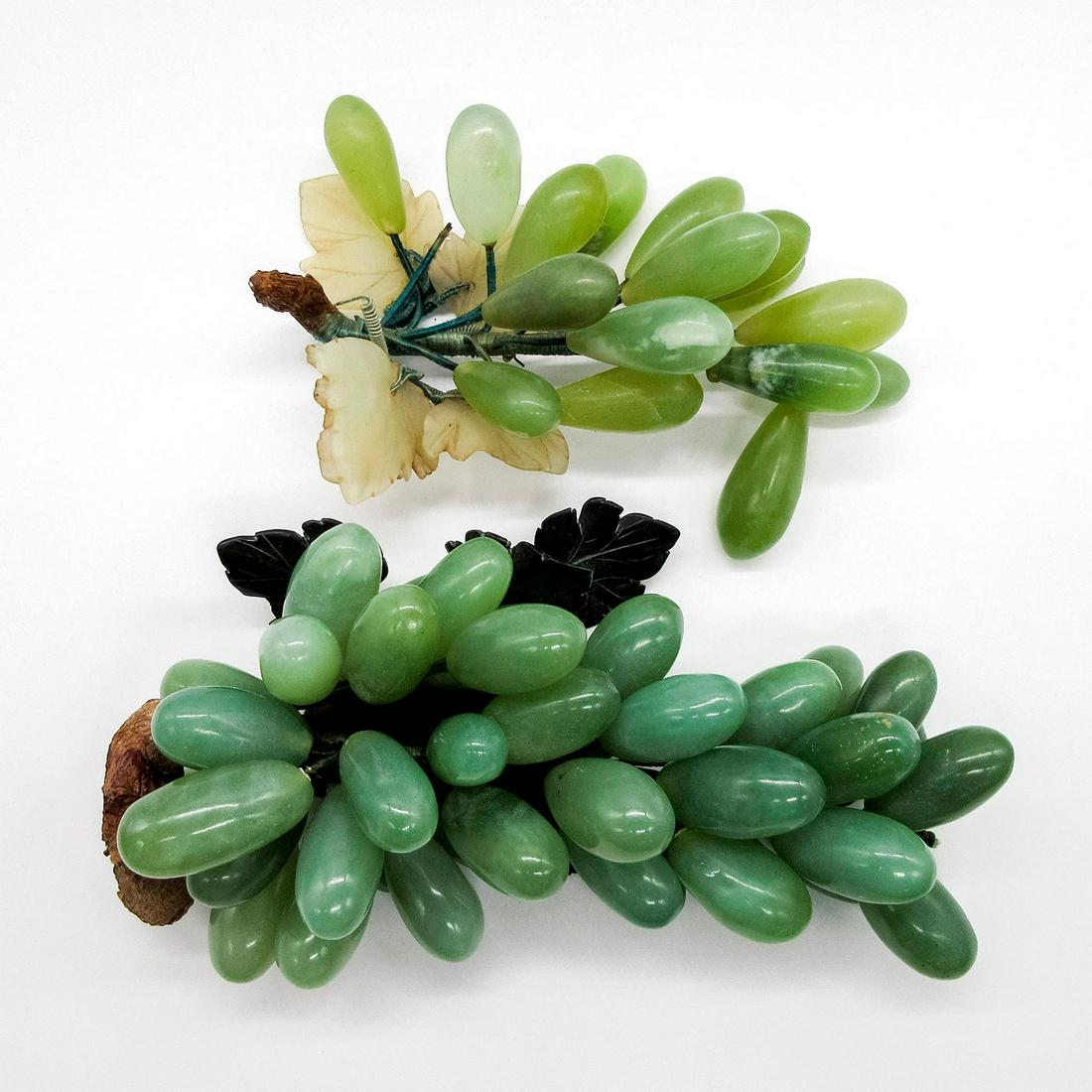 2 Vintage Chinese Jade Grape Clusters (1 of 4)
