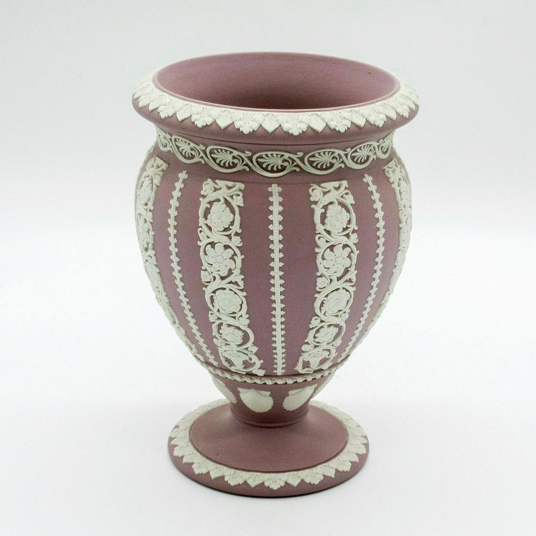 Wedgwood Cream on Lilac Jasperware Vase (1 of 5)