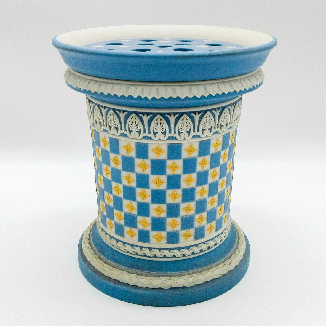 Rare Wedgwood Tricolor Jasper Diceware Vase (1 of 6)