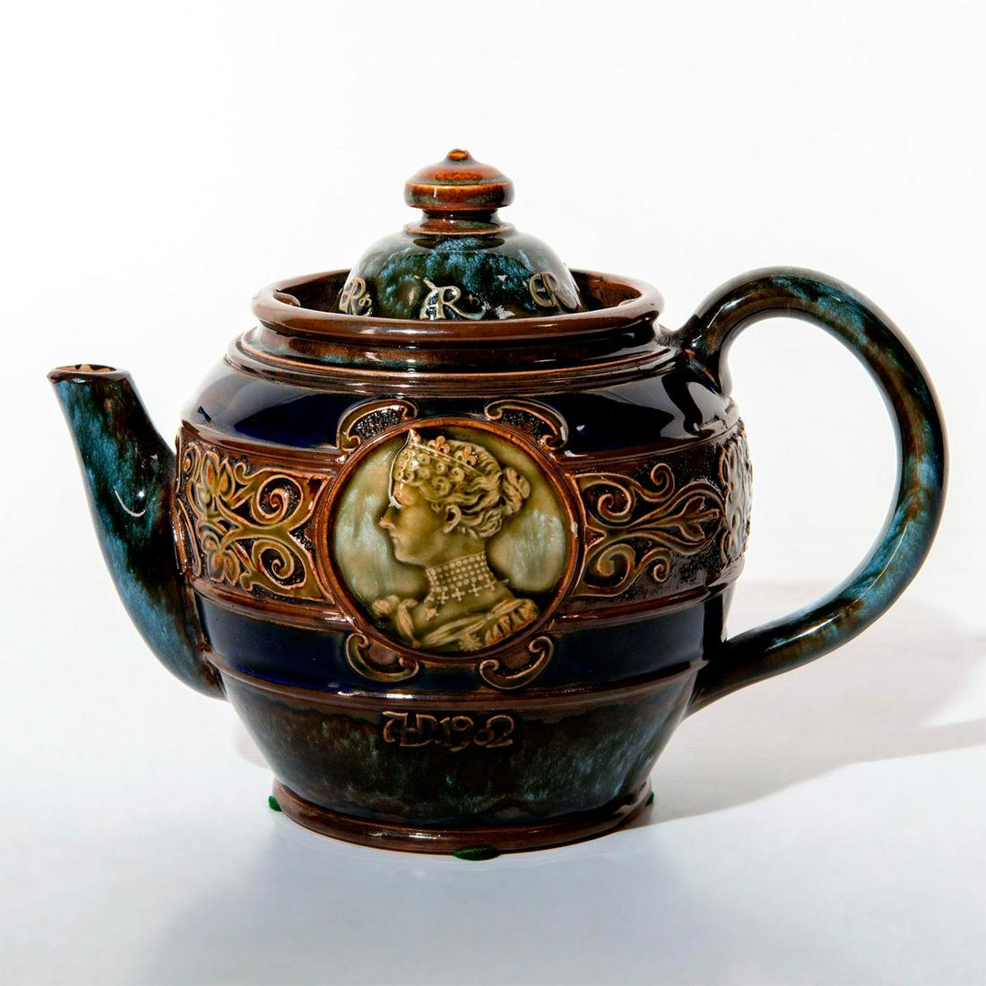 Doulton Lambeth Commemorative Teapot, Edward VII, (1 of 6)