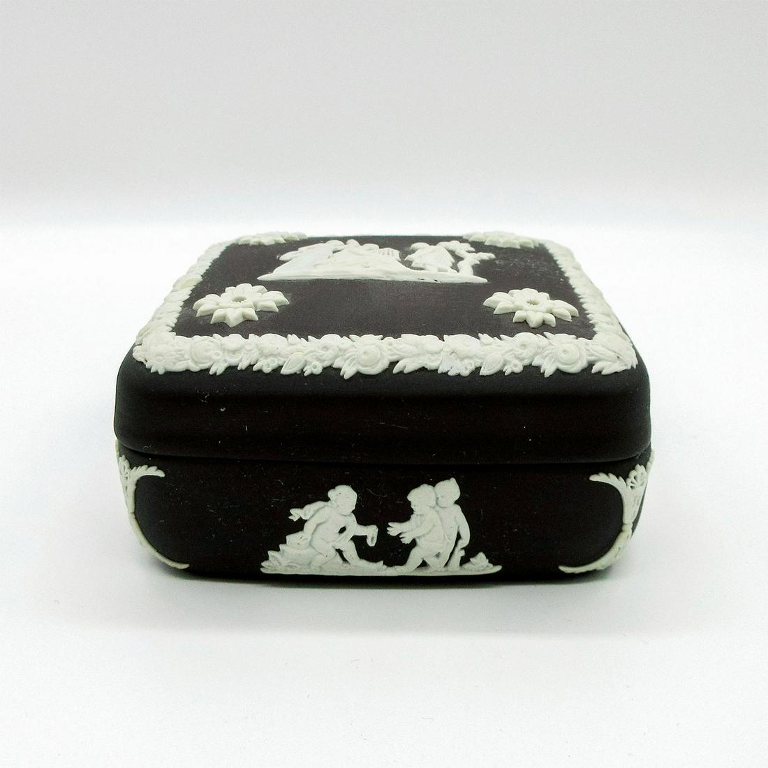 Wedgwood Black Jasperware Lidded Box (1 of 6)