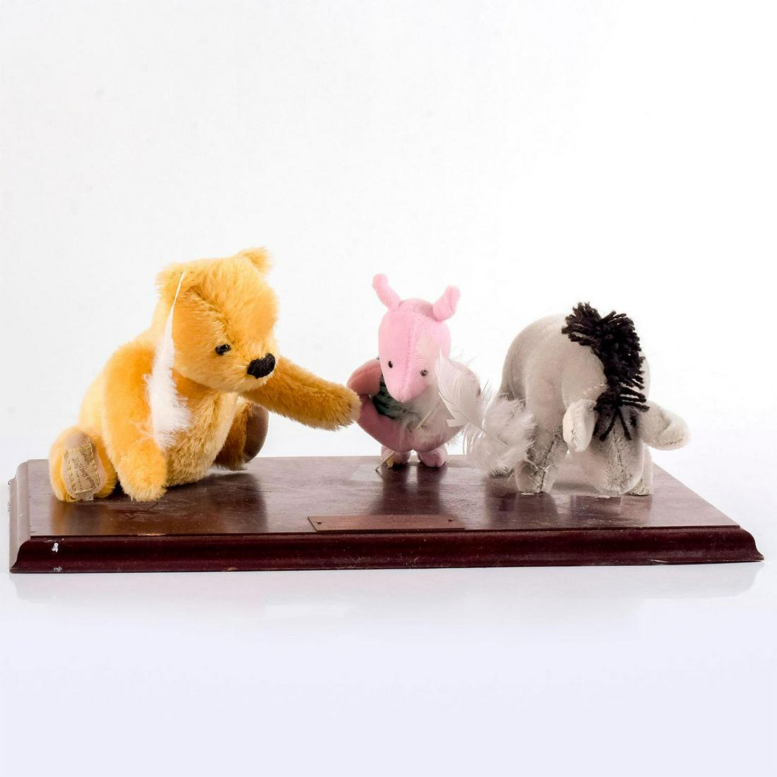 Deans Rag Book, Teddy Bear Display, Winnie Pooh (1 of 6)