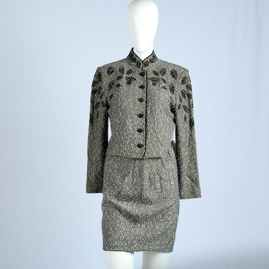 St. John Black and White, Jacket and Skirt Size 2 (1 of 5)