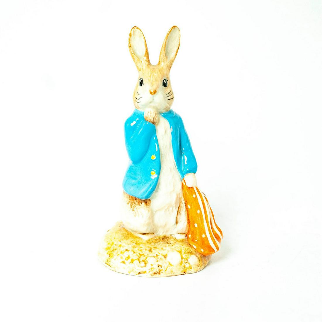 Peter and the Red Pocket Handkerchief (Yellow Buttons) - Beatrix Potter Figurine (1 of 3)