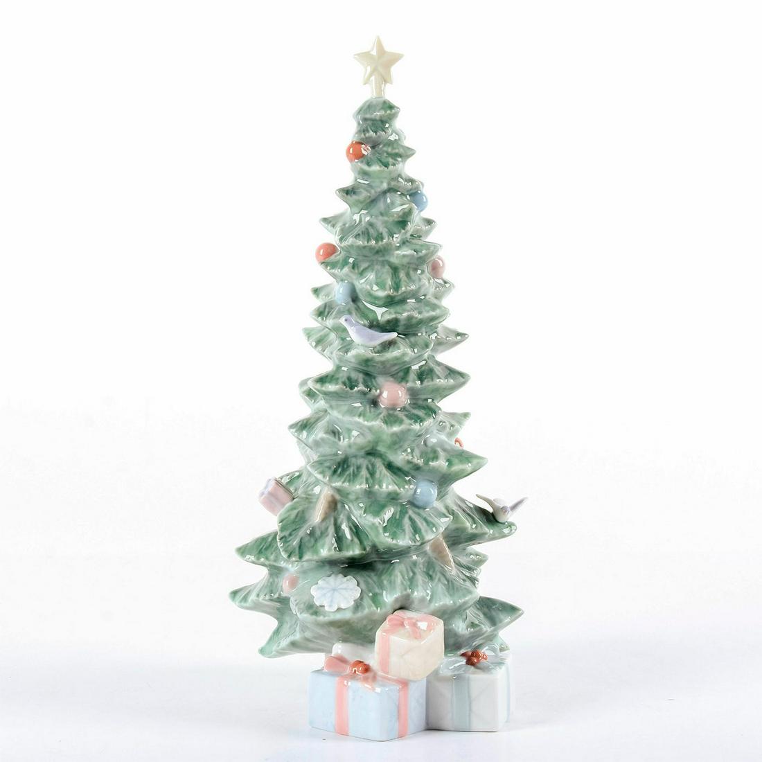 O Christmas Tree 1008220 - Lladro Porcelain Figurine (1 of 5)