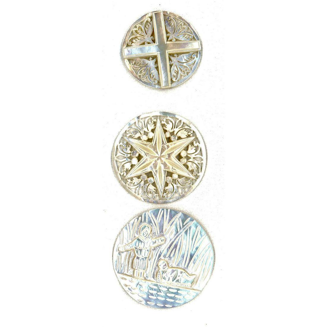 A SMALL CARD OF ASSORTED BETHLEHEM PEARL BUTTONS (1 of 4)