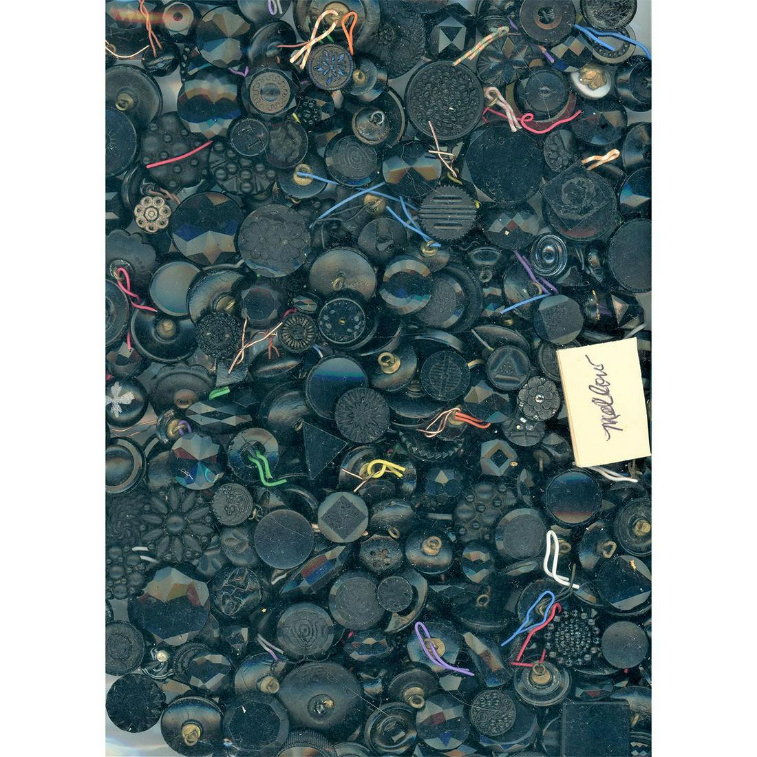 A  BAG LOT OF ASSORTED OLD BLACK GLASS BUTTONS (1 of 2)