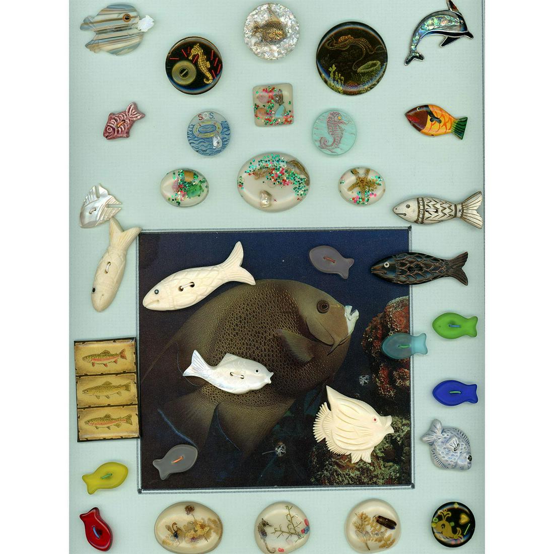 A CARD OF ASSORTED MATERIAL FISH AND SEALIFE BUTTONS (1 of 4)