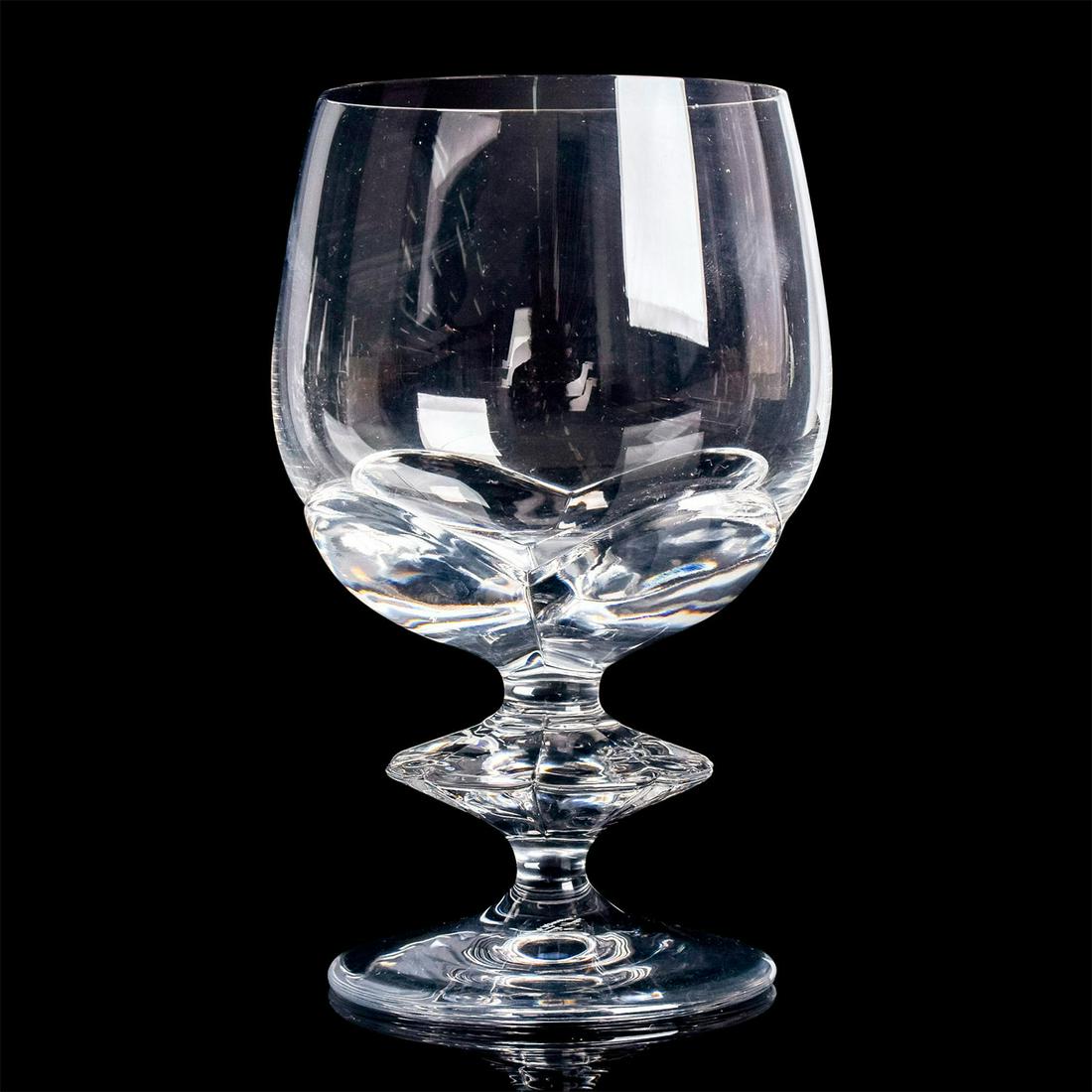 6pc Lalique Blois Burgundy Wine Glasses: Vintage clear glass stemware; bowl shaped, wafer stem on a circular foot. Lalique France engraved on bottom. Weight - 13.1oz/glass. #Lalique #Blois #wineglass Issued: 20th c. Dimensions: 5.5"H Manufac