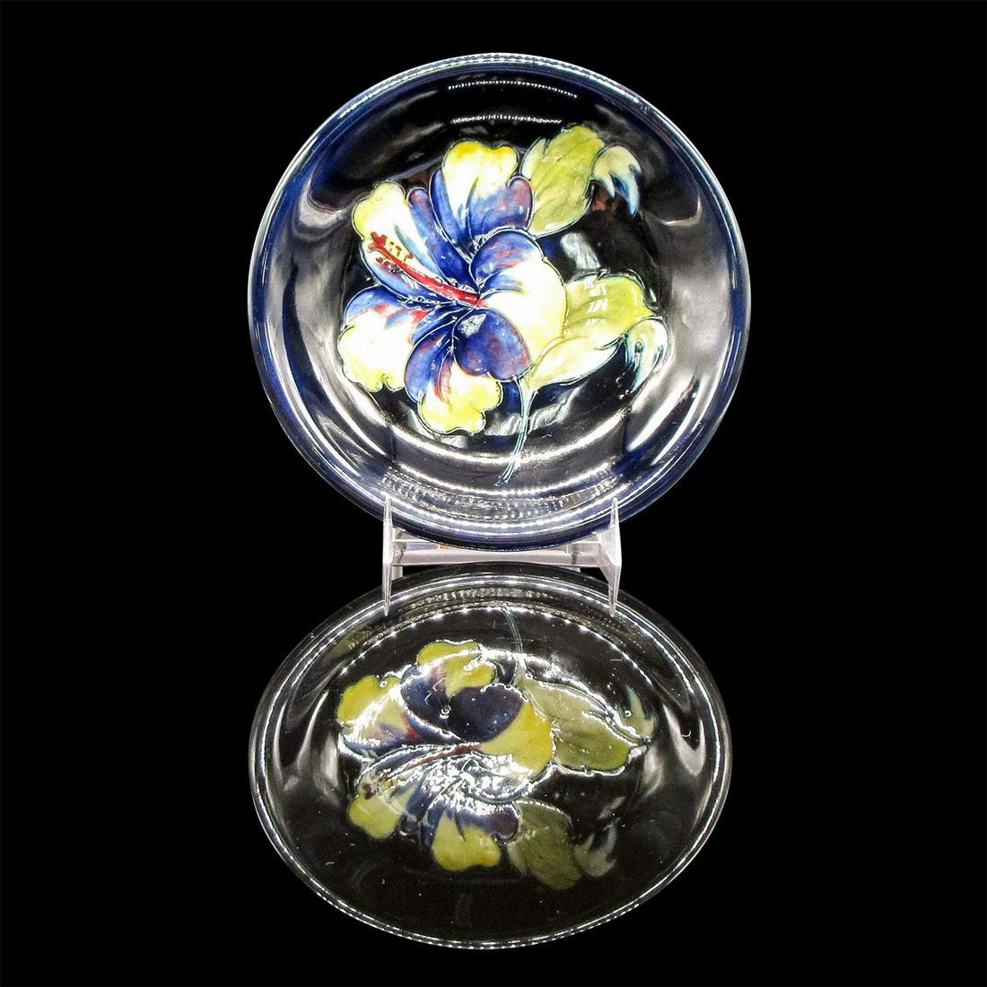 Moorcroft Pottery Plate, Hibiscus Apr 26, 2022 Lion and Unicorn in FL