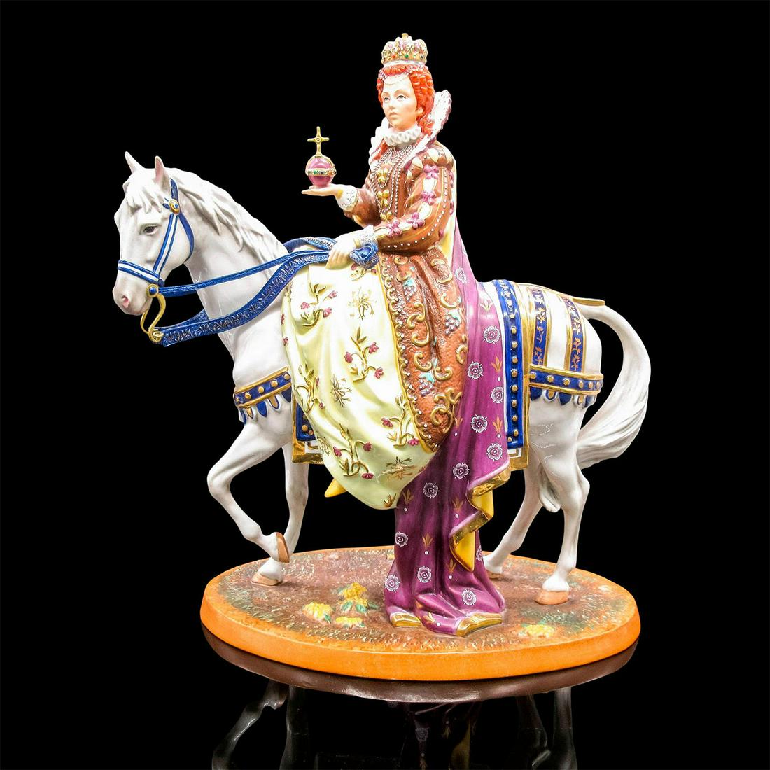 Bella Bisque Figurine, Queen Elizabeth I (1 of 6)