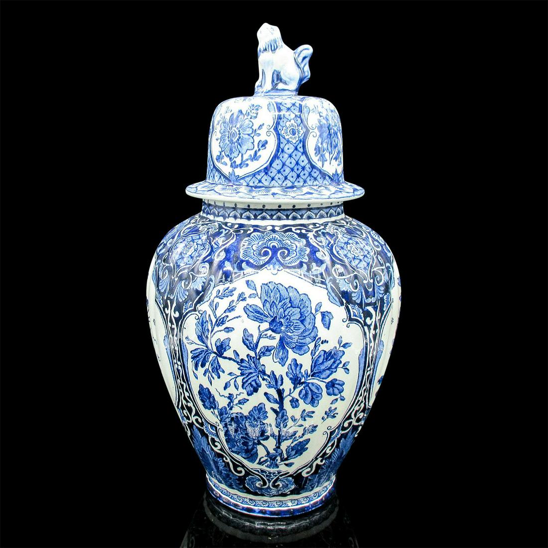 Delft Royal Sphinx Ginger Jar, Floral and Foo Dog (1 of 6)