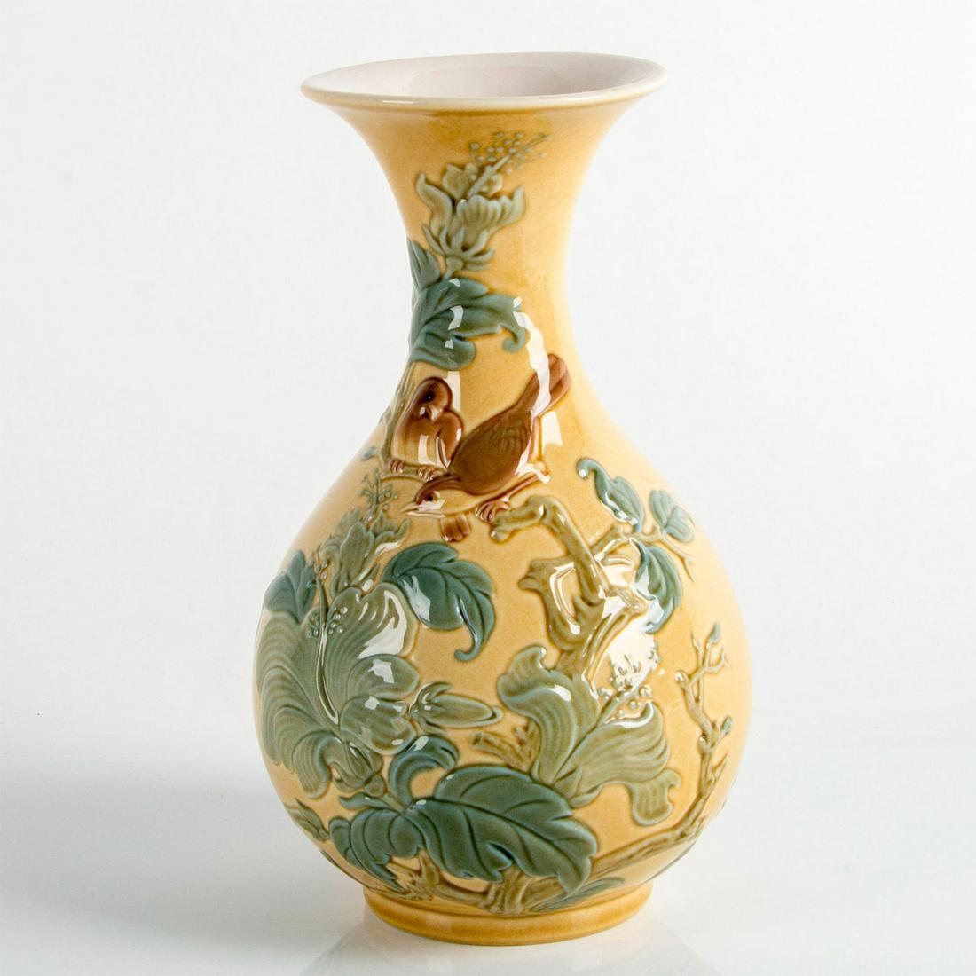 Lladro Porcelain Sparrow Vase #5564