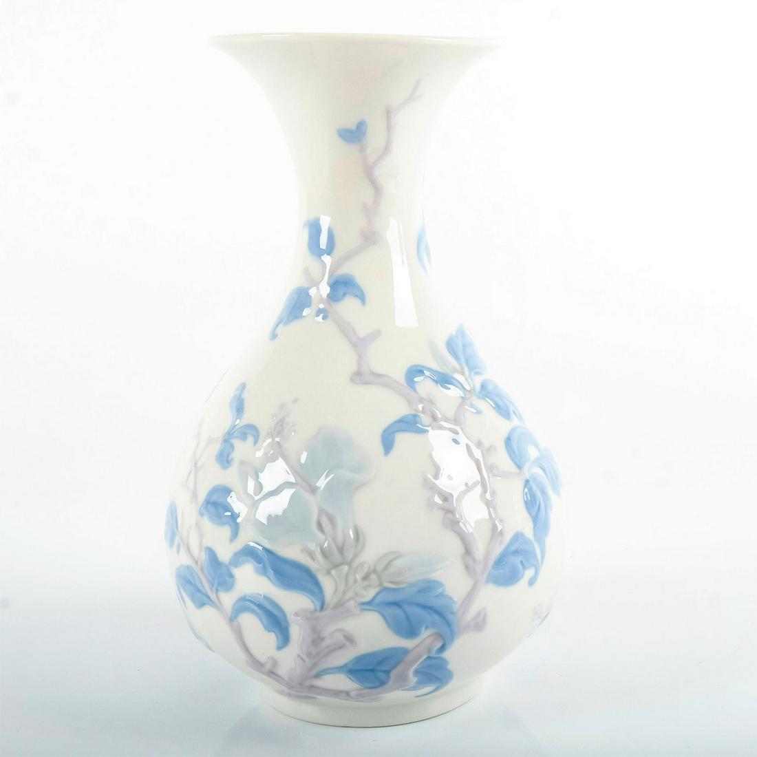 White Flower Vase with Sparrows 1004691.3 Lladro Porcelain May 10