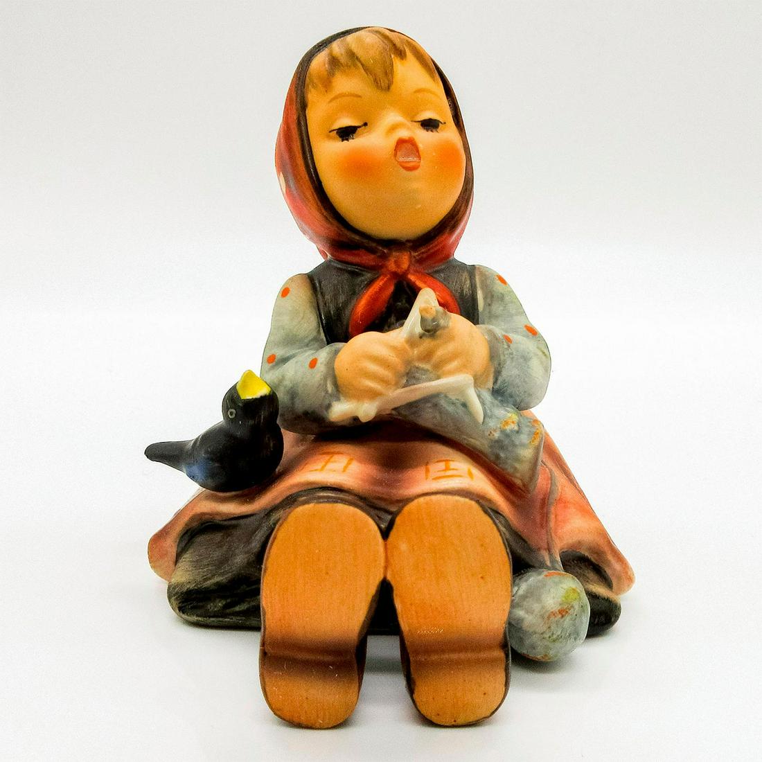 Children of Paris: Happy Holidays 69 - Goebel Hummel Figurine (1 of 5)