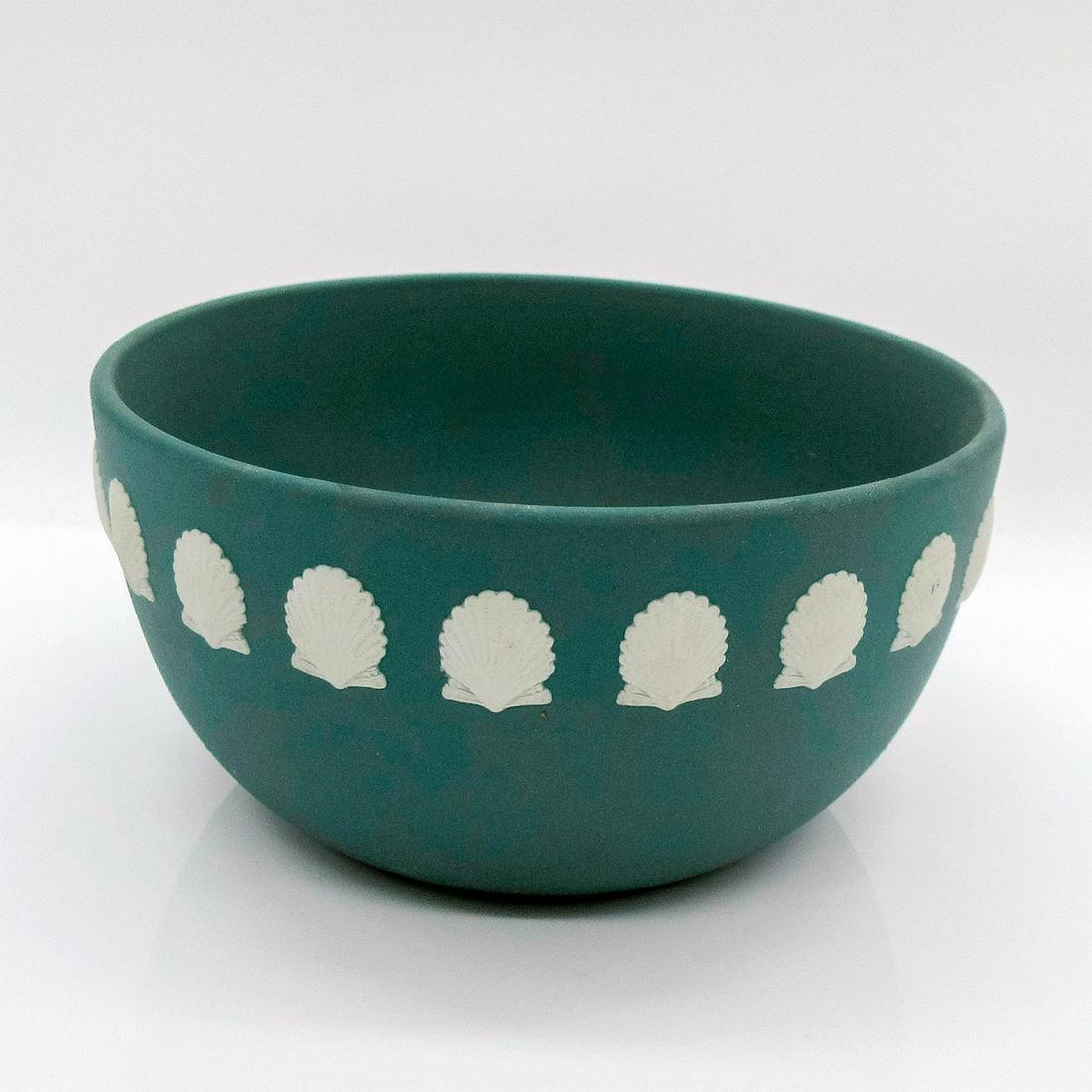 Wedgwood Jasperware Seashells Spruce Green Bowl (1 of 2)