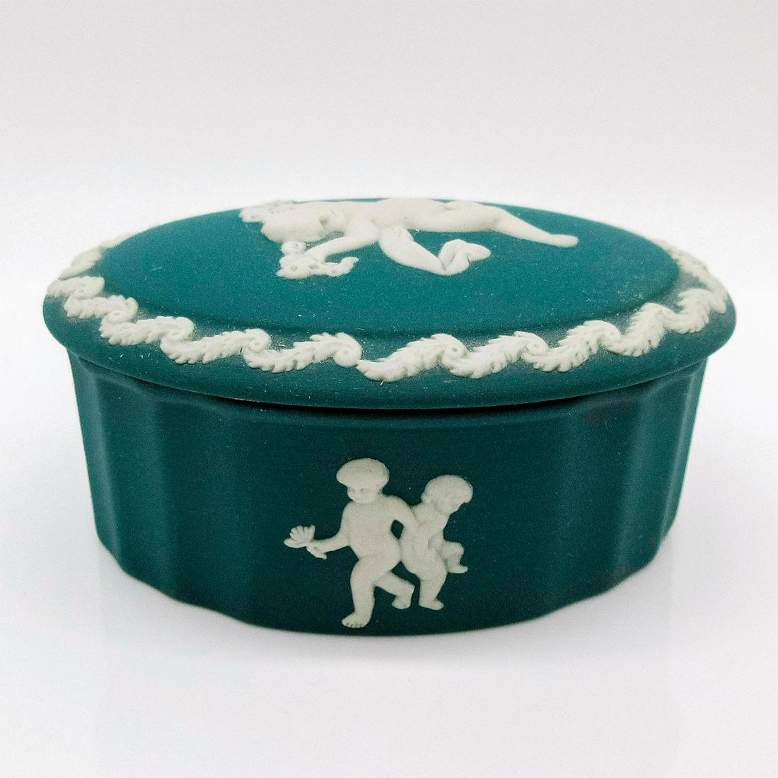 Wedgwood Jasperware Oval Spruce Green Trinket Box (1 of 3)