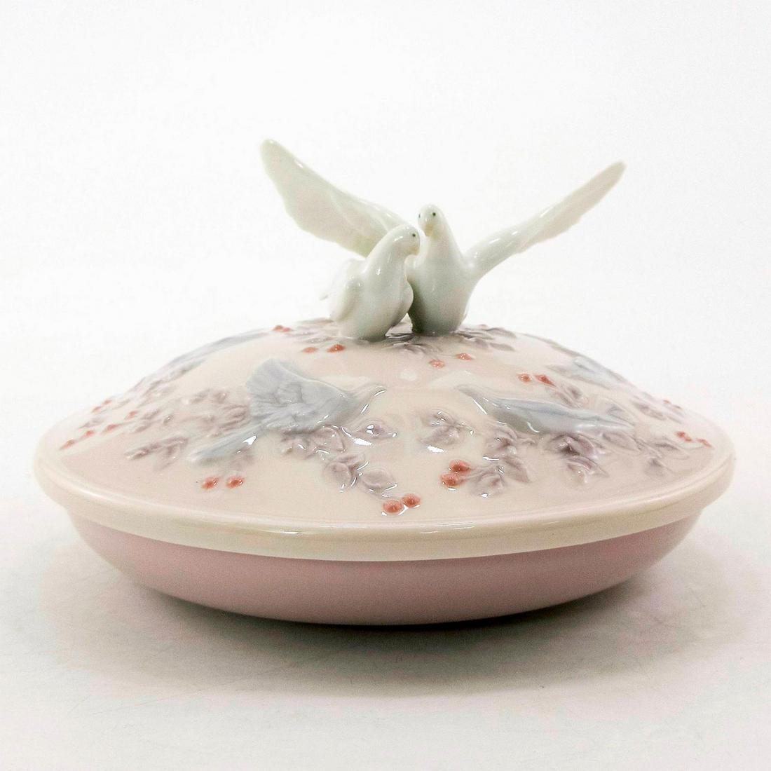 The Encounter 1006391 Trinket Dish - Lladro Porcelain Decor (1 of 5)