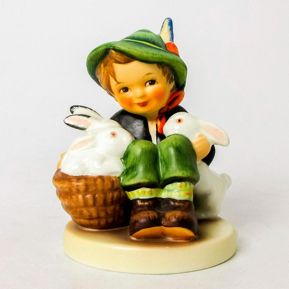 Playmates 58 2/0 - Goebel Hummel Figurine (1 of 5)
