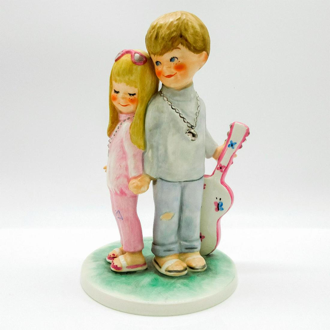 Goebel Charlot Figurine, Love Bugs Byj64 (1 of 3)