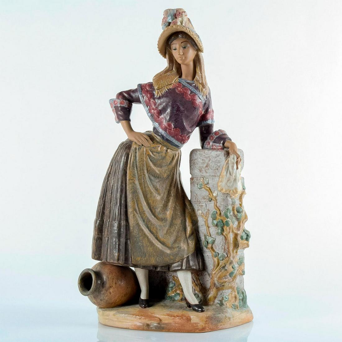 Country Lady 1011330 - Lladro Porcelain Figurine (1 of 8)