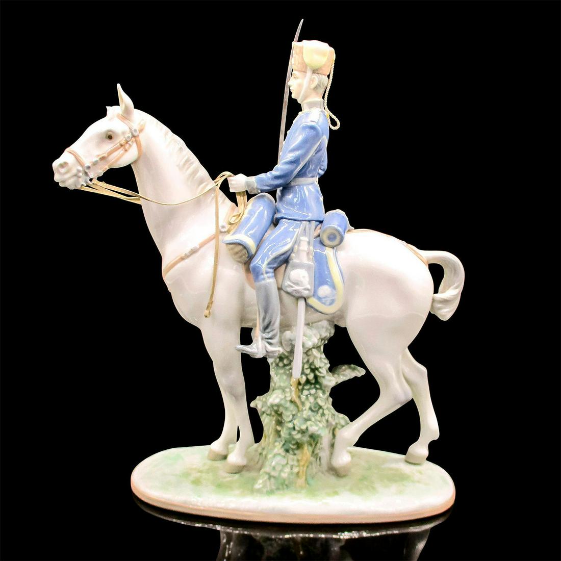The King's Guard 1005642 - Lladro Porcelain Figurine (1 of 6)