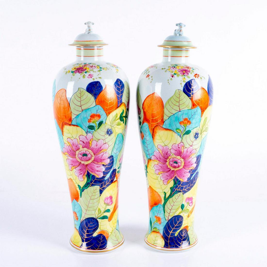 2pc Lowestoft Mottahedeh Tobacco Leaf Lidded Vases (1 of 11)