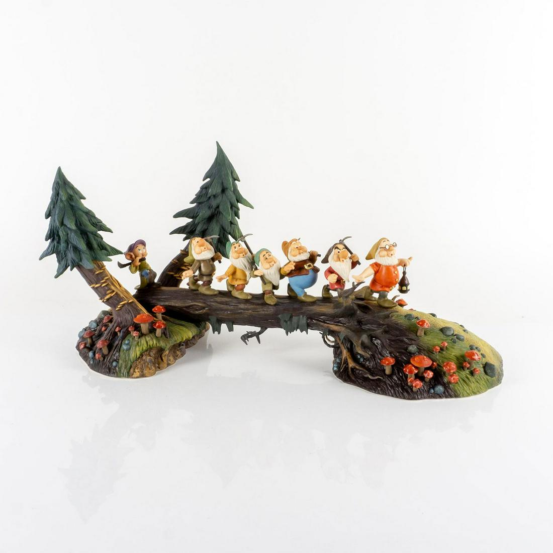 Walt Disney Classics Figural Group, Seven Dwarfs Heigh Ho (1 of 14)
