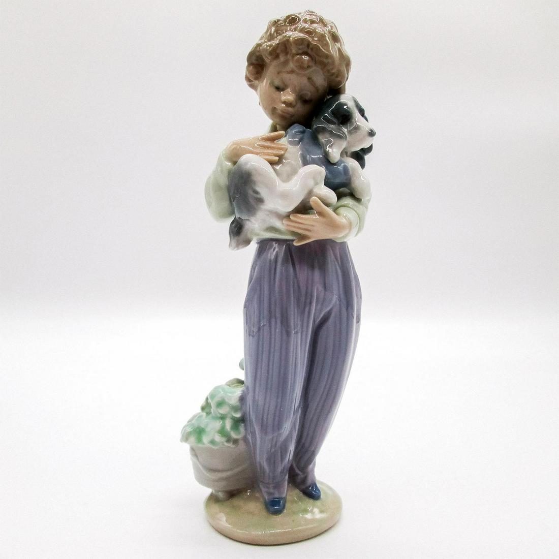My Buddy 1007609 - Lladro Porcelain Figurine: Glossy finish; Lladro backstamp. . LLadro Collectors Society. Includes original box. Artist: Antonio Ramos Issued: 1989 Dimensions: 8.75"H x 3.25"W Manufacturer: Lladro Country of Origin: Spain