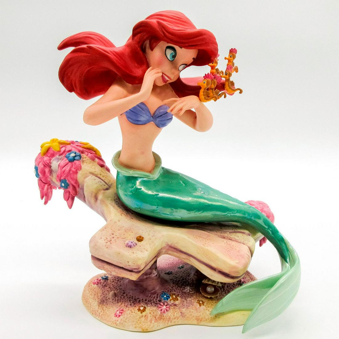 Ariel, Seahorse Surprise - Walt Disney Classics Figurine (1 of 7)