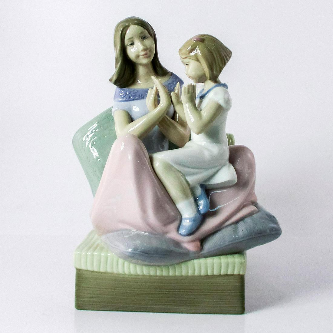 NAO by Lladro Figurine, Pat a Cake 1668 (1 of 4)